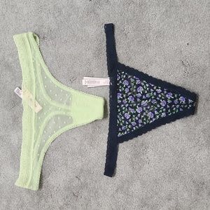 Bundle 2 Victoria's Secret M Lace Thong NWT